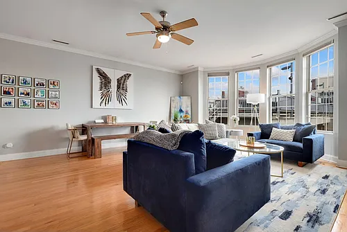 1811 W Addison St #3W Photo 1