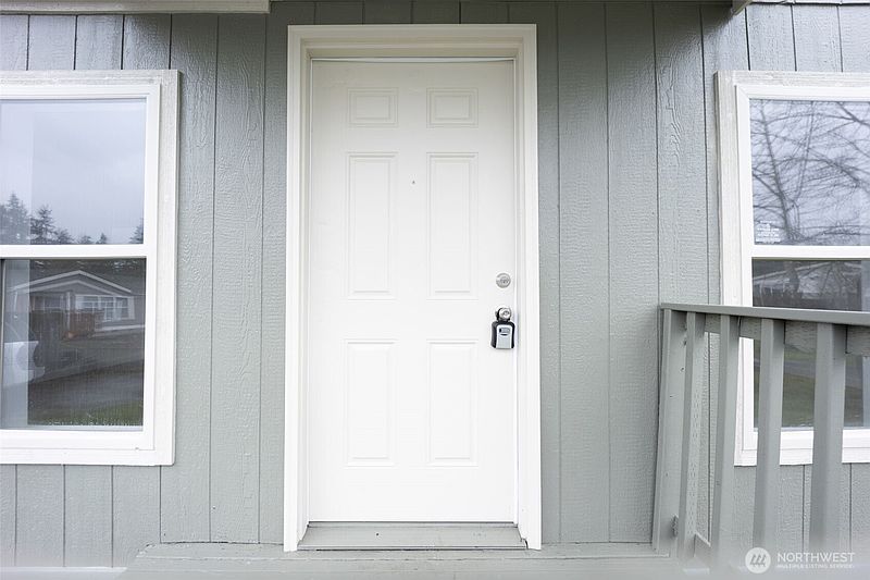 4th image of 16501 42nd Avenue Ct E