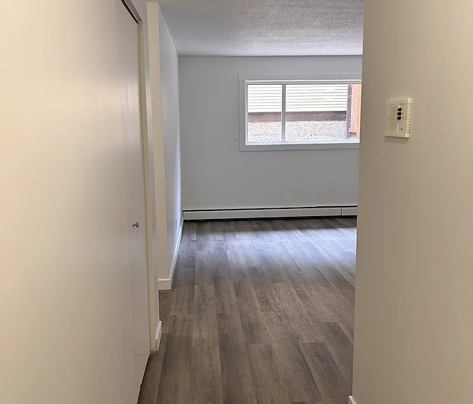 727 5th Ave N #6 — Photo 1