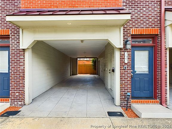5th image of 127 Pennmark Pl