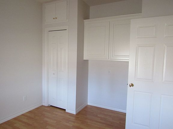 3rd image of 100 Idlewild Dr