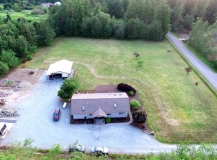 727 Sunny Ln, Camano Island, WA 98282