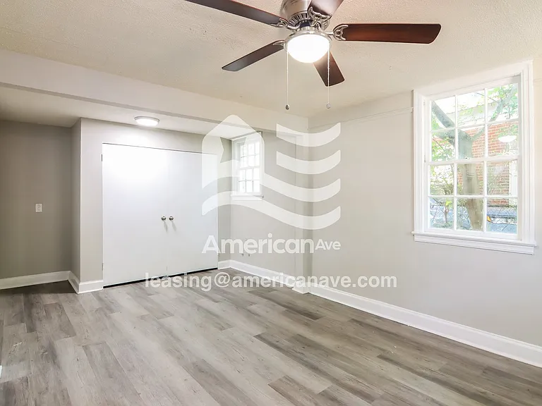 1317710_007_main_bedroom_8.jpg