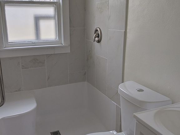 5th image of 343 Smith St