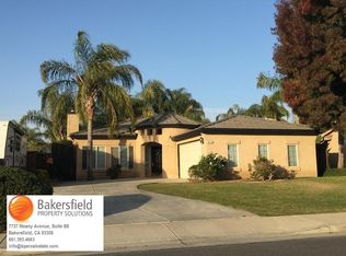 9712 Manhattan Dr, Bakersfield, CA