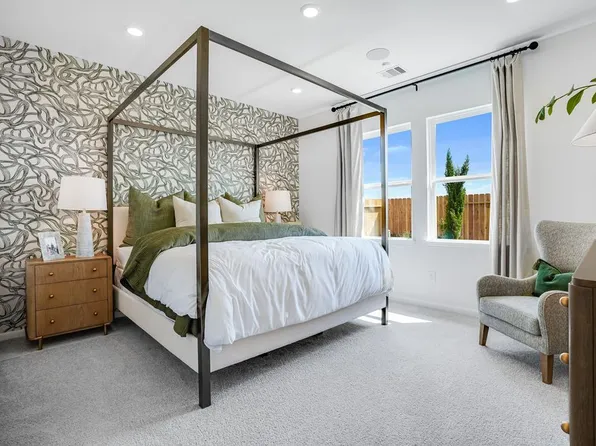 Homes Available Soon, Firesong 40s