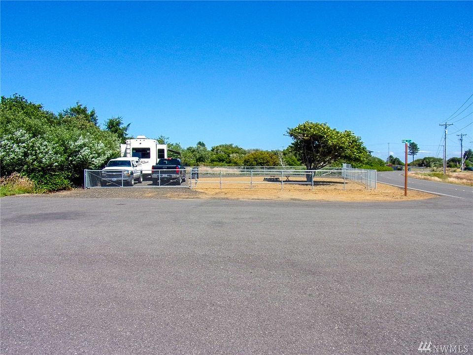 1st image of 168 Mink Ct