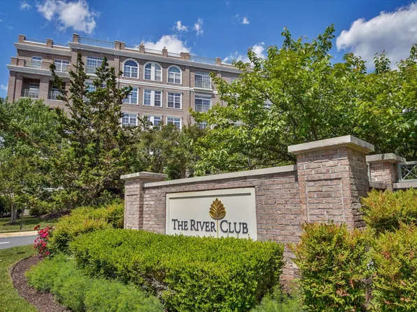 820 Belmont Bay Dr APT 303, Woodbridge, VA 22191
