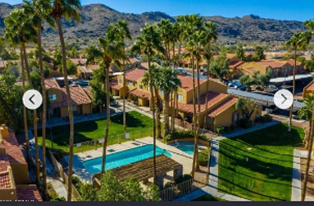 Stunning grounds and South Mtn views