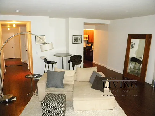 Rented by NY Living Solutions | media 21