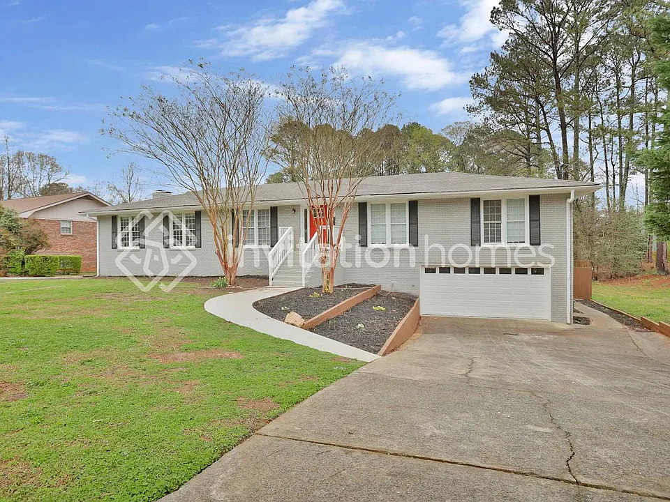 2777 Fran Ln SW