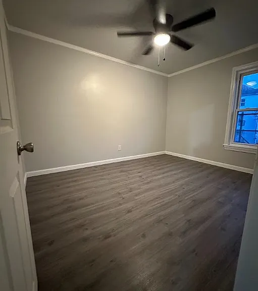 397-407 William St Fall River, MA Cozy 2 Bedroom Steps From Battleship Cove & the Updated Waterfront — Photo 21
