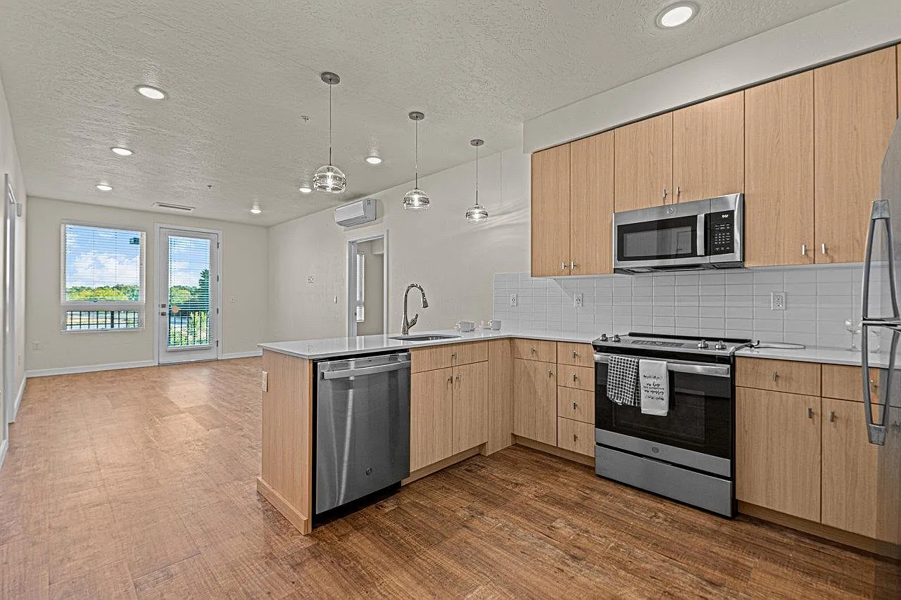 Meritage West — Photo 1