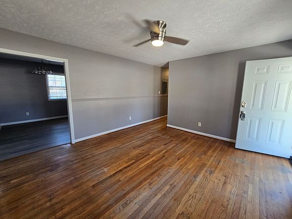4th image of 733 Ashburton Dr
