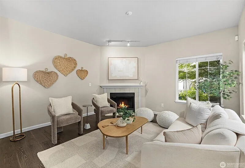 2 bed, 2.5 bath, 1314 sqft, $2,995 — Photo 2