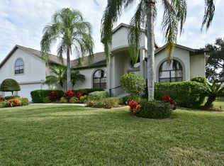 812 Eagle Ln, Apollo Beach, FL 33572