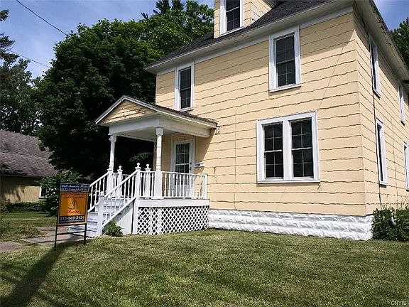 3rd image of 707 Water St
