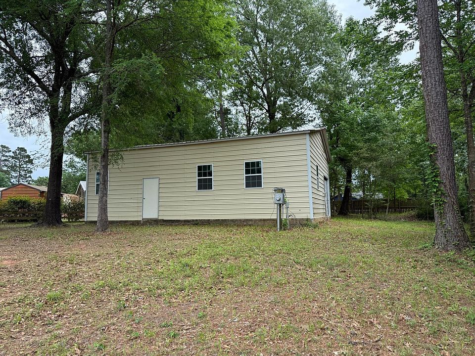 1st image of 200 Lagoon Dr
