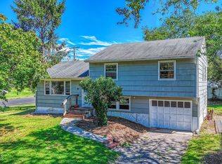 110 Iris Dr, Neptune, NJ 07753