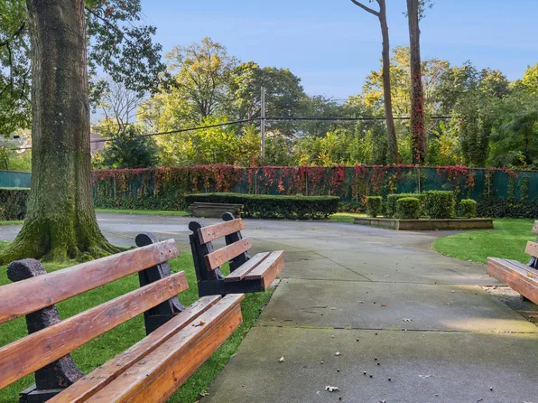 75-02 Austin Street image 7 of 8