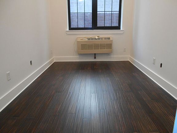 2nd image of 2575 22nd St APT 1G