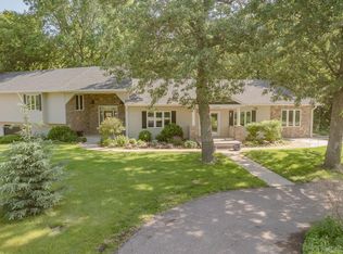 25990 Woodside Ct, Spirit Lake, IA 51360