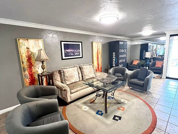 2nd image of 2120 E Hill St Unit 301