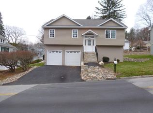 13 Moreland St, Worcester, MA 01609