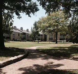 Creekview — Photo 2