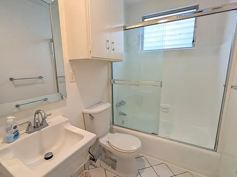 3630 Westwood Blvd #4 — Photo 8