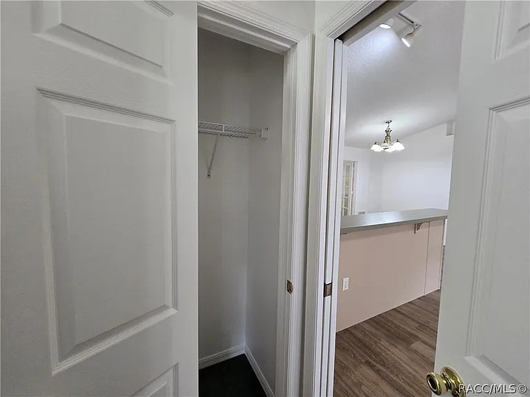 292 N Fitzpatrick Ave — Photo 11