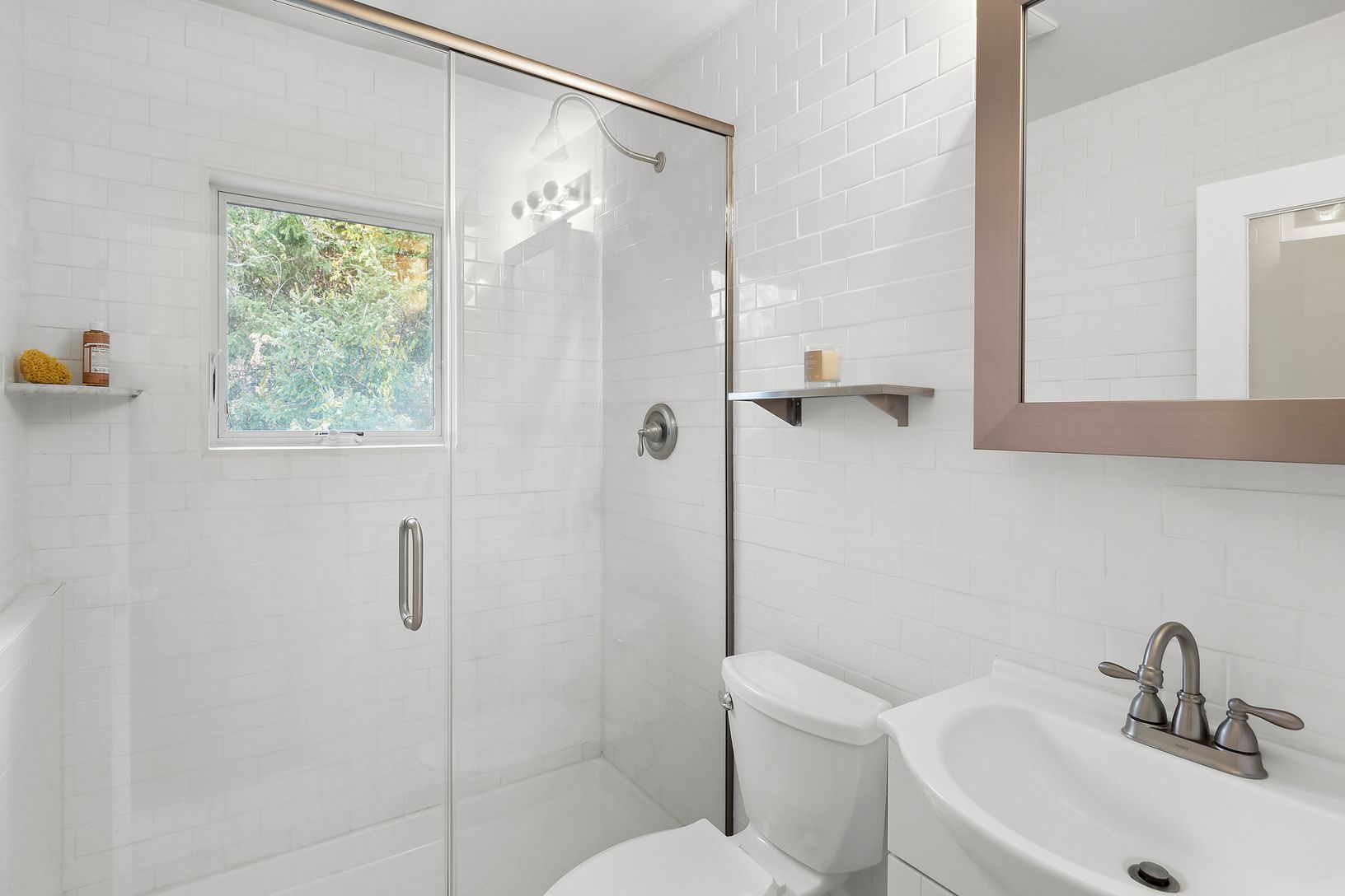  2n Floor Guest Bathroom