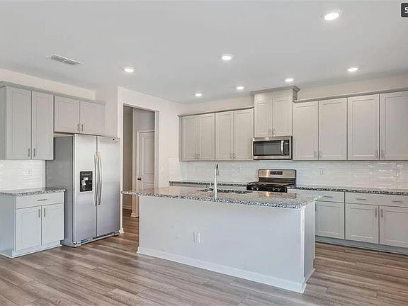 4th image of 6901 Durham Ln