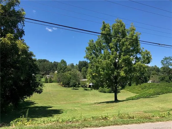 339 Morehead Rd, Marion, NC 28752