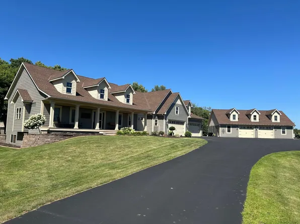 10560 31st Pl NE, Saint Michael, MN 55376