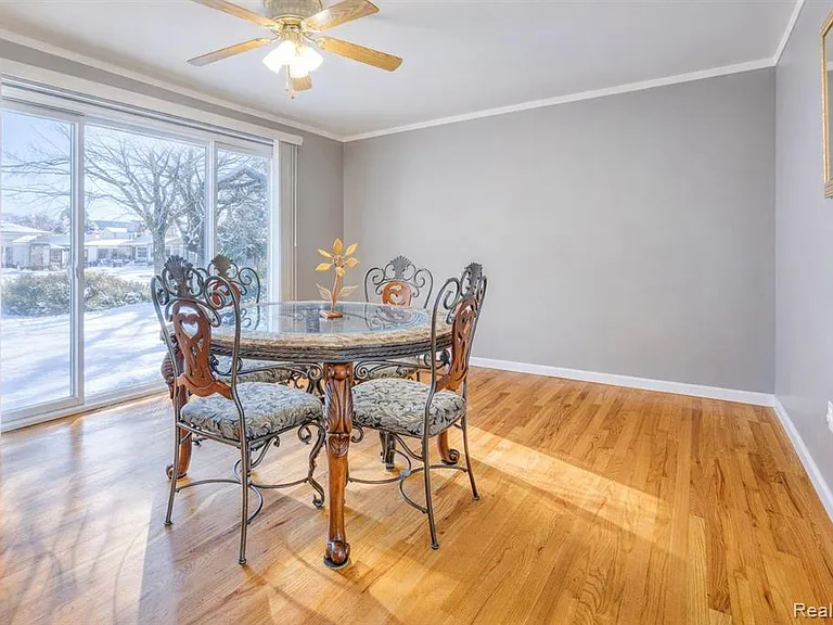 30650 Glenwood Cir — Photo 18