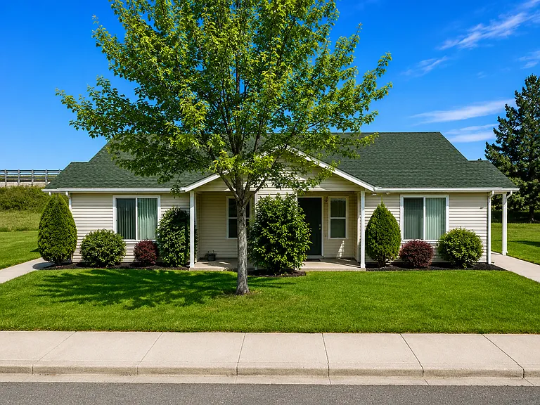 The Vineyards - Apartment Homes — Photo 1