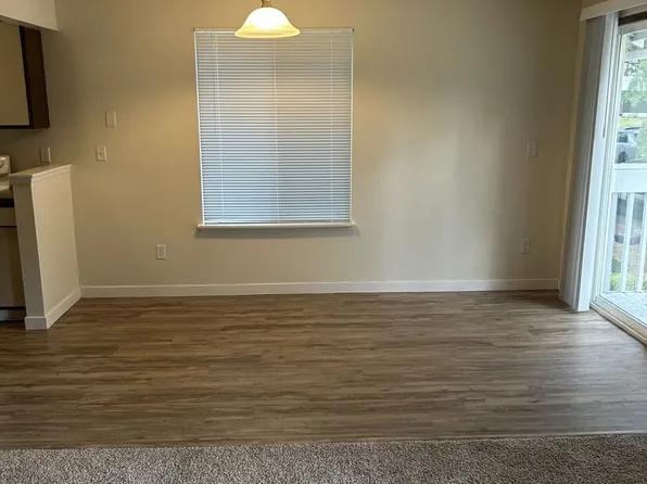 Panther Lake Lot 42, 34011 1st Cir S APT B, Federal Way, WA 98003
