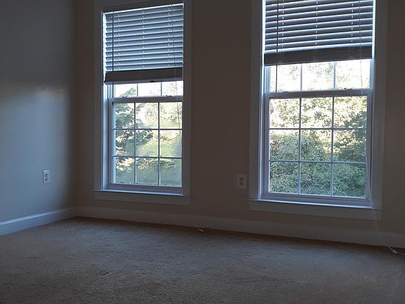4th image of 3528 Carriage Walk Ln #38