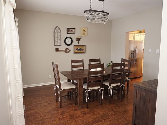 4th image of 4320 Brittany Dr