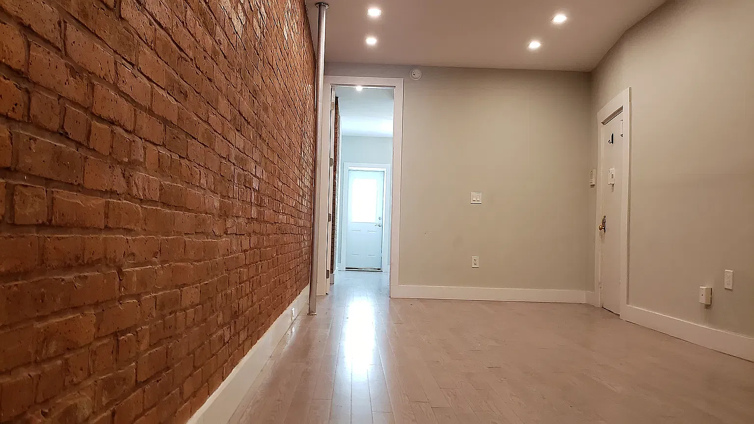 136 Grattan Street — Photo 3