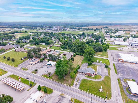 2nd image of 3010 Kentucky Pkwy #144