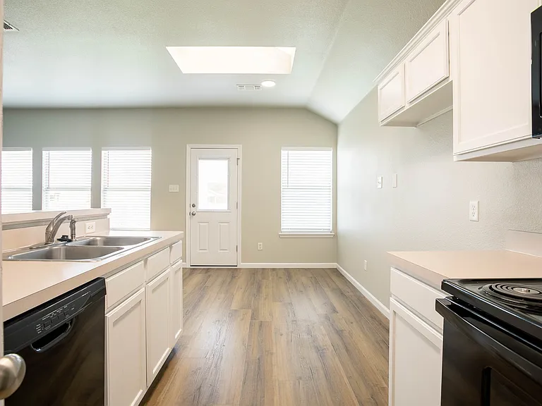 10500 Aransas Dr — Photo 13