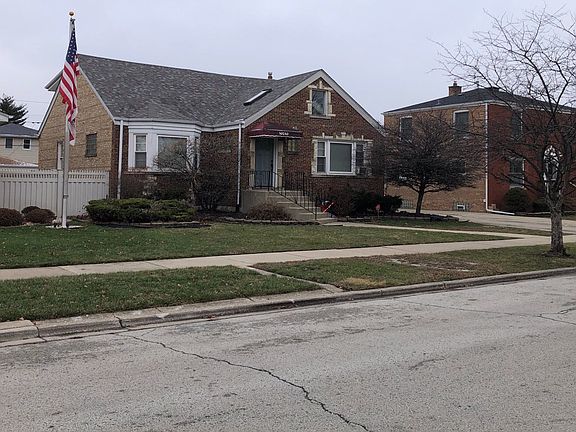 3rd image of 10210 S Trumbull Ave