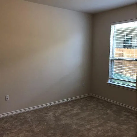 9000 Gage Dr — Photo 11