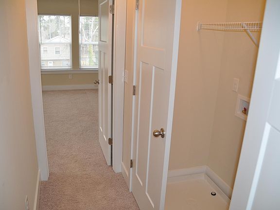 5th image of 223 Keaton Ct