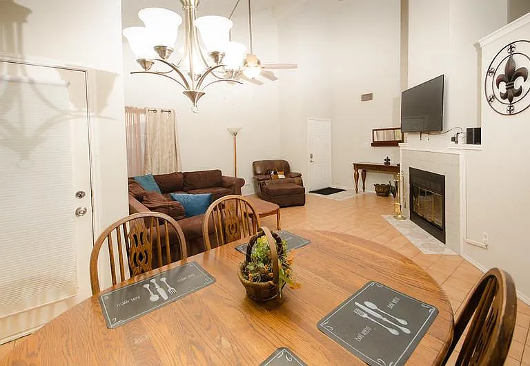 2112 Waterway Bnd — Photo 7
