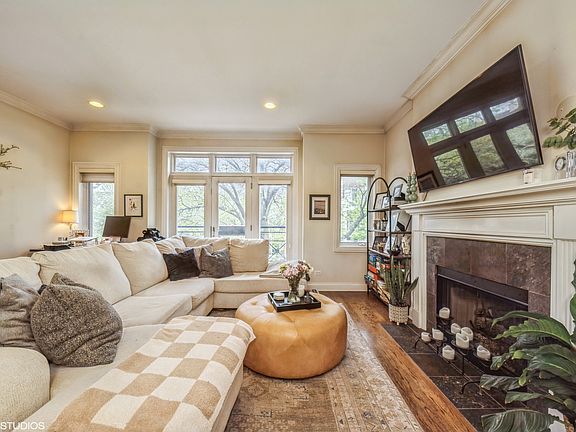 2nd image of 2733 N Southport Ave #2