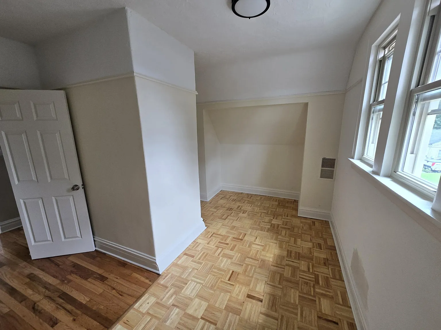 3 bed, 1516 sqft, $2,100 — Photo 4