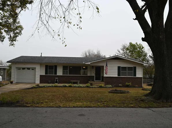 203 Glenview St, Harrison, AR 72601
